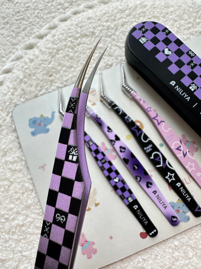 NILIYA Checkboard Dolphin&Feather